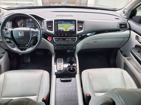 Used 2016 Honda Pilot Touring image 26