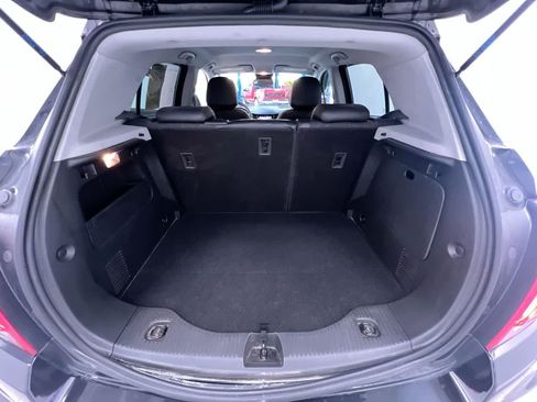 Used 2021 Chevrolet Trax LT FWD image 41