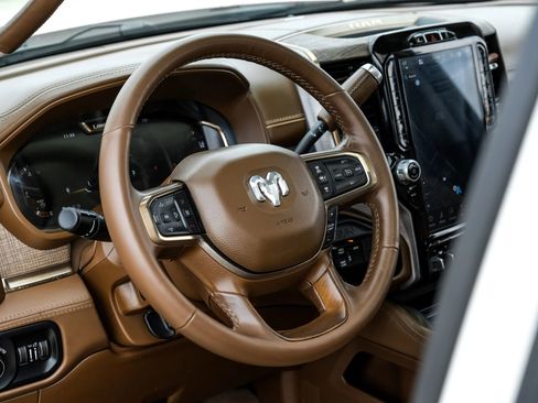 Used 2023 RAM 3500 Limited AWD/4WD image 24