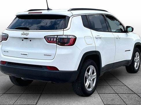 Used 2024 Jeep Compass Latitude AWD/4WD image 11