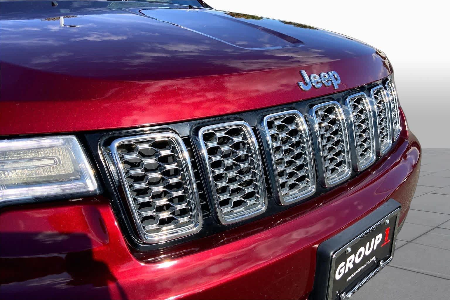 Used 2020 Jeep Grand Cherokee Overland AWD/4WD image 30