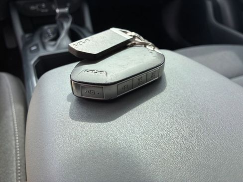 Used 2025 Kia K4 LXS image 21