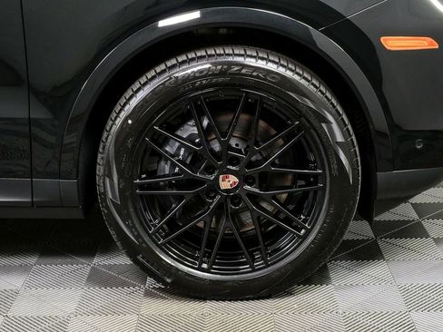 New 2026 Porsche Cayenne AWD/4WD image 40