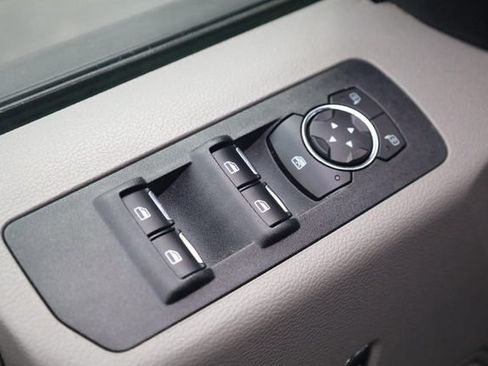 Used 2019 Ford F150 XLT w/ Equipment Group 302A Luxury AWD/4WD image 10