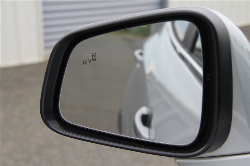 Used 2019 Buick Encore Essence AWD/4WD image 29