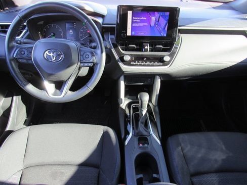 Used 2024 Toyota Corolla Cross SE image 10