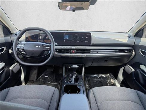 Used 2025 Kia K4 FWD image 14