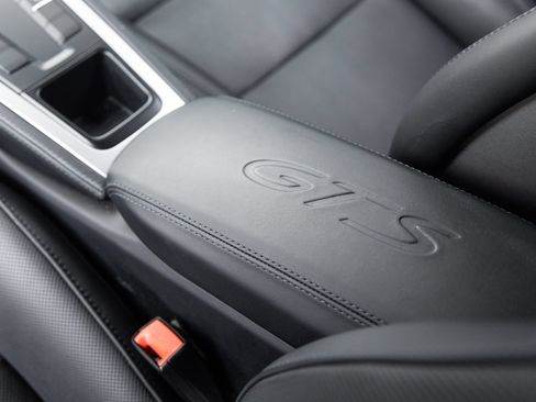 Certified 2022 Porsche 718 Cayman GTS RWD image 30