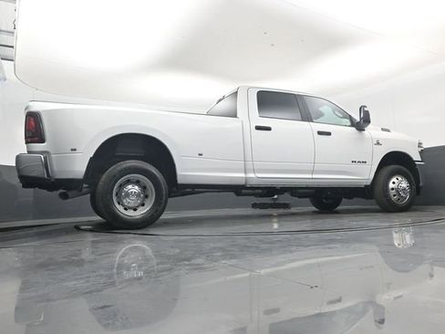 New 2026 RAM 3500 Big Horn AWD/4WD image 38