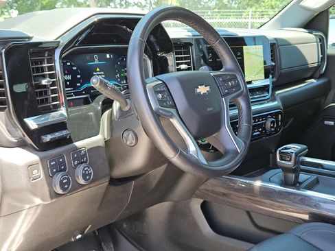 Used 2023 Chevrolet Silverado 1500 LTZ w/ LTZ Premium Texas Edition AWD/4WD image 10