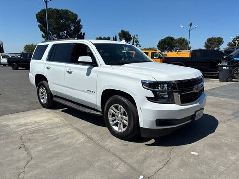 Used 2018 Chevrolet Tahoe LS w/ Enhanced Driver Alert Package RWD image 2
