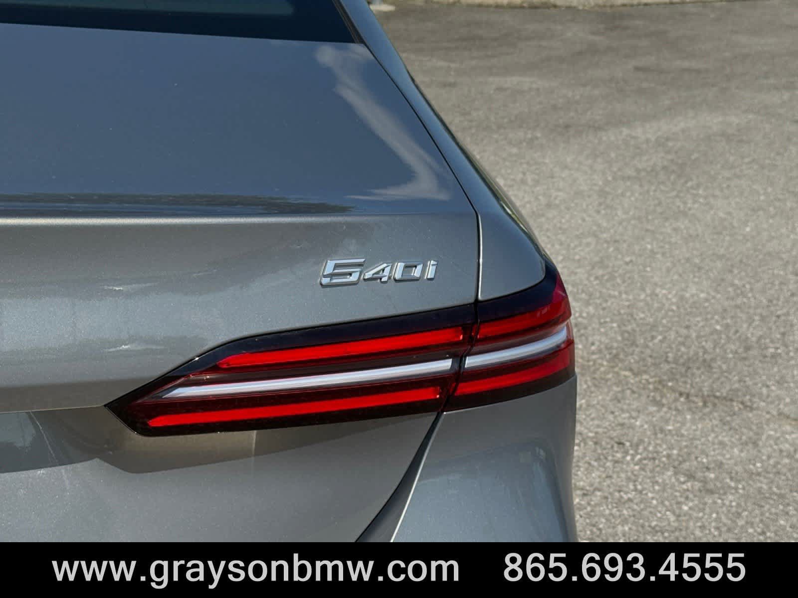 Used 2026 BMW 540i xDrive w/ Premium Package AWD/4WD image 11