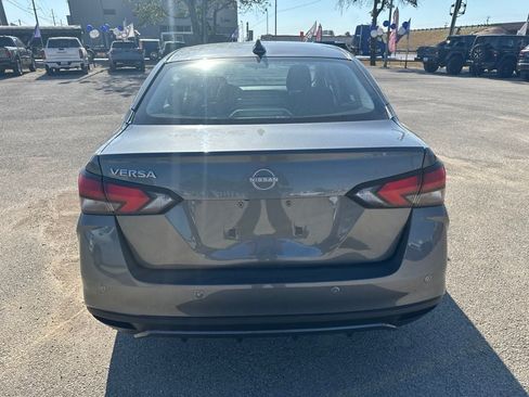 Used 2025 Nissan Versa SV FWD image 6