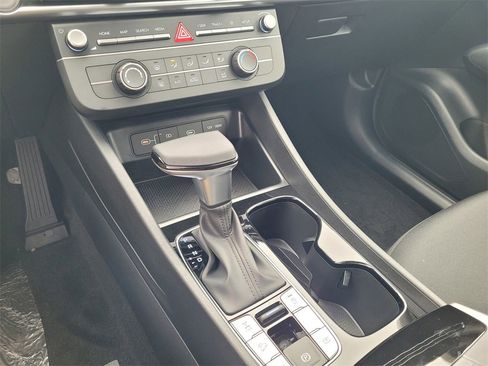 New 2026 Hyundai Tucson SE image 10