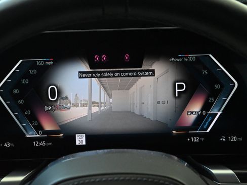 Certified 2024 BMW i7 eDrive50 w/ M Sport Package RWD image 17