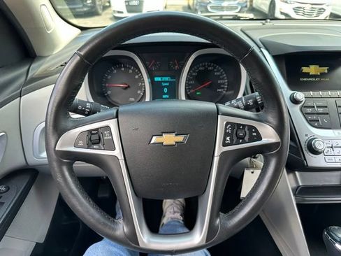 Used 2017 Chevrolet Equinox Premier w/ Enhanced Convenience Package FWD image 11