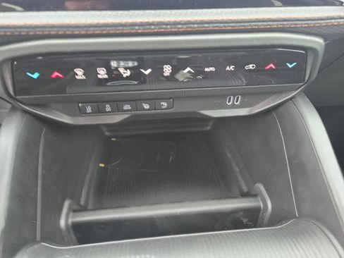 New 2026 Jeep Cherokee Overland image 16