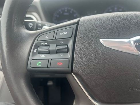 Used 2015 Hyundai Genesis 3.8 image 16