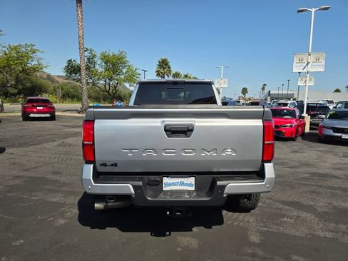 Used 2024 Toyota Tacoma TRD Off-Road w/ TRD Off Road Premium Package AWD/4WD image 9