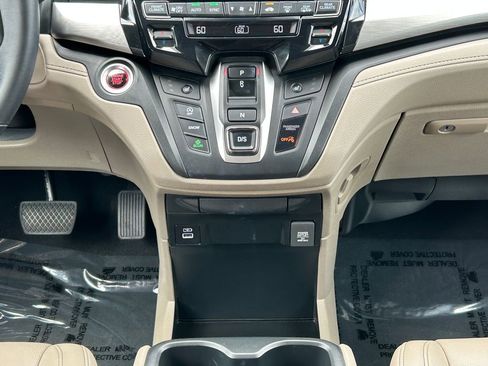 Used 2023 Honda Odyssey EX-L image 26