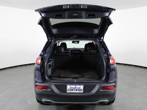 Used 2016 Jeep Cherokee Limited w/ Luxury Group FWD image 16