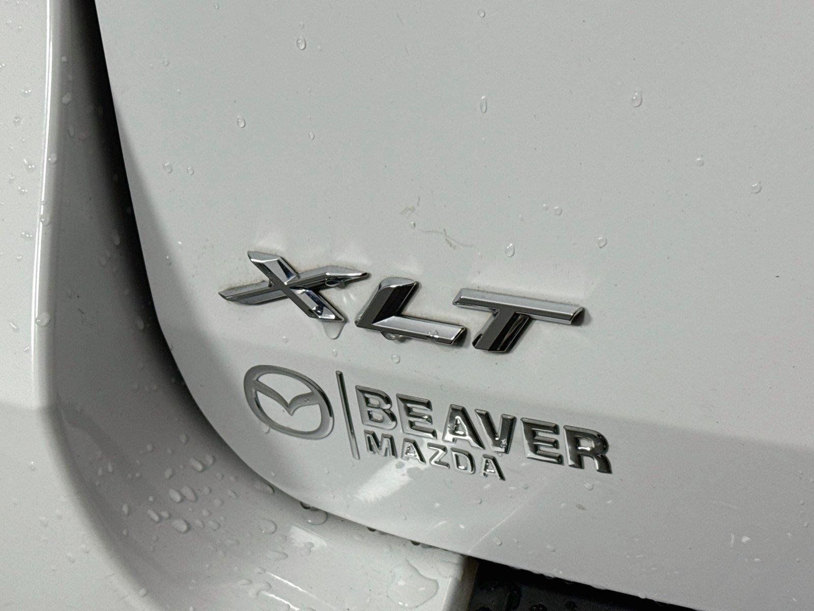 Used 2021 Ford Explorer XLT w/ Equipment Group 202A AWD/4WD image 15