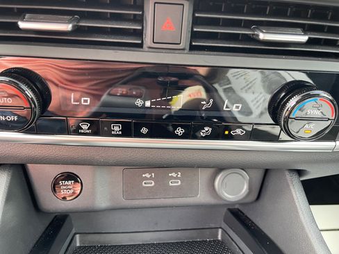 Used 2025 Nissan Rogue SV image 15