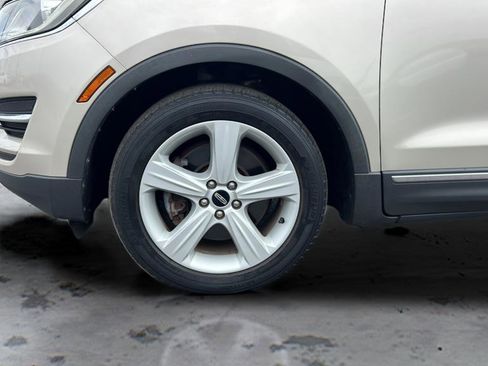 Used 2017 Lincoln MKC Premiere image 38