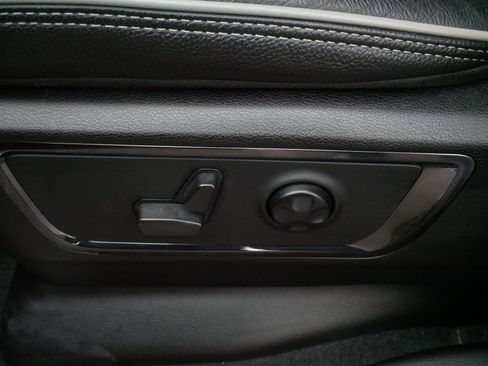 Used 2022 RAM 1500 Limited w/ Body Color Bumper Group image 20