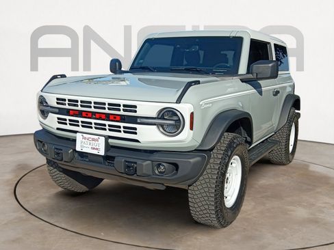 Used 2024 Ford Bronco Heritage Edition AWD/4WD image 4