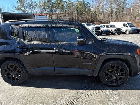 Used 2018 Jeep Renegade Altitude w/ UConnect 8.4 Nav Group image 7