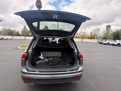 Used 2019 Volkswagen Tiguan SEL Premium AWD/4WD image 9