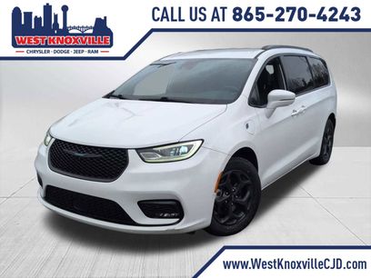 Certified 2021 Chrysler Pacifica Touring-L w/ S Appearance Package