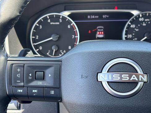 Used 2025 Nissan Rogue SV FWD image 18