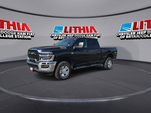 Used 2026 RAM 2500 Tradesman w/ Chrome Appearance Group AWD/4WD image 4