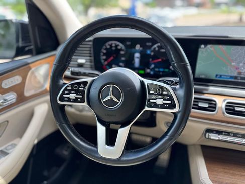 Used 2022 Mercedes-Benz GLS 450 4MATIC w/ AMG Line Exterior image 21