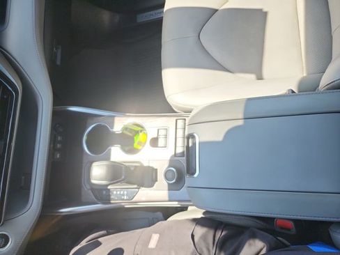 Used 2021 Toyota Highlander Limited image 31