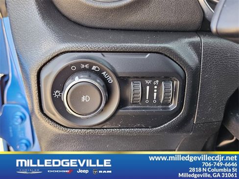 Used 2022 Jeep Wrangler Unlimited Sahara w/ Cold Weather Group image 32