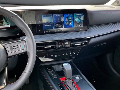 New 2026 Nissan Kicks SR image 6