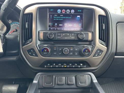 Used 2017 GMC Sierra 3500 Denali w/ Duramax Plus Package image 25