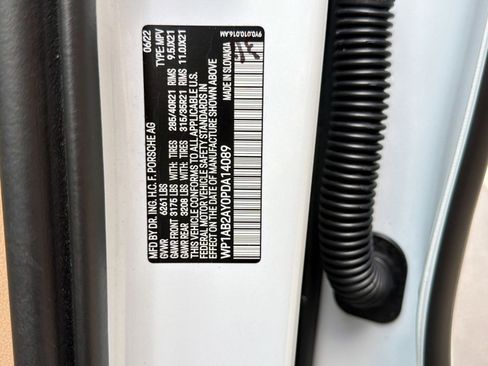 Used 2023 Porsche Cayenne S image 21