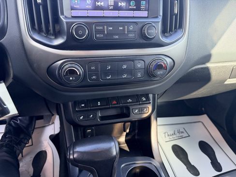 Used 2017 Chevrolet Colorado Z71 image 21