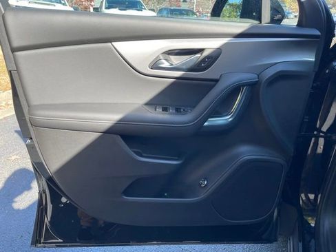 New 2025 Chevrolet Blazer LT w/ Convenience Package image 17