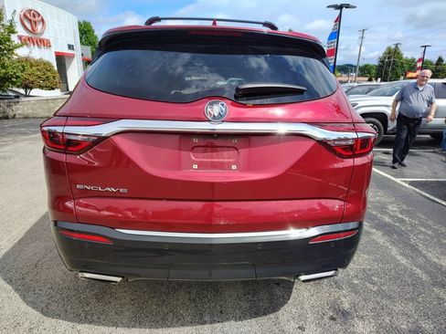 Used 2021 Buick Enclave Essence w/ Sound and Sites Package FWD image 5