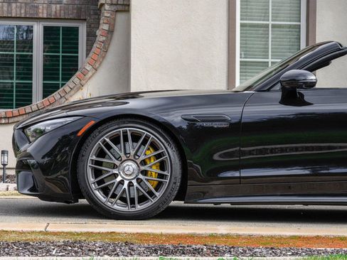 Used 2022 Mercedes-Benz SL 63 AMG 4MATIC image 4