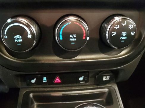 Used 2015 Jeep Patriot High Altitude image 19