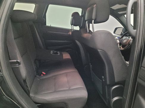 Used 2021 Jeep Grand Cherokee Laredo RWD image 19