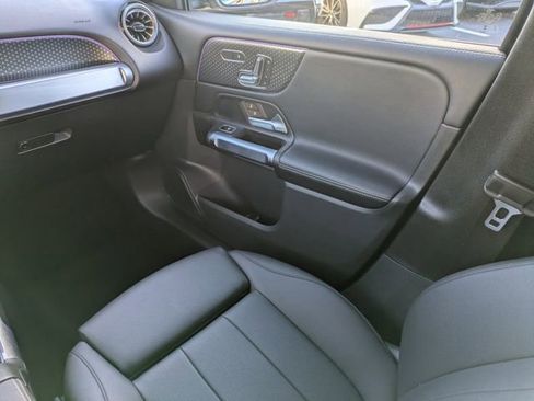 Used 2025 Mercedes-Benz GLB 250 image 14