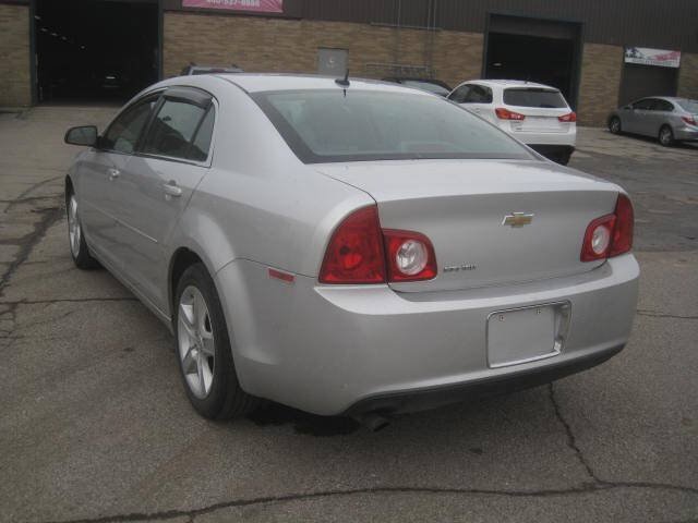 Used 2010 Chevrolet Malibu LS FWD image 7