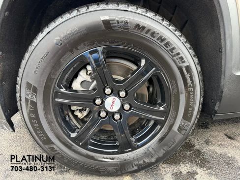 Used 2022 GMC Acadia AT4 w/ Preferred Package image 22